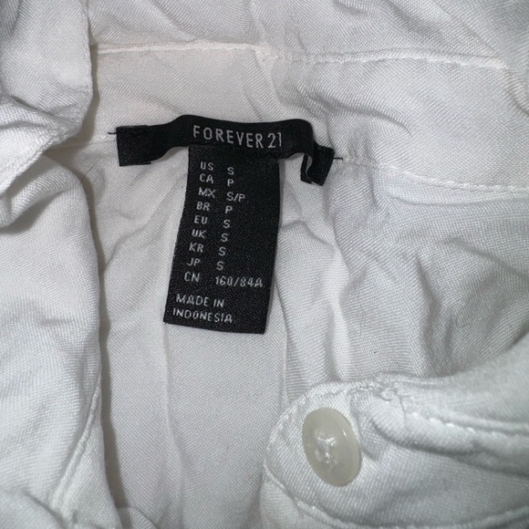 White half-cut button-up top from Forever 21 in size Small - Picture 2 of 2